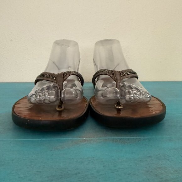 COACH Laurel Leather Silver Gray Bugle Beaded Flip Flop Sandals Sz 9.5 - Picture 3 of 11